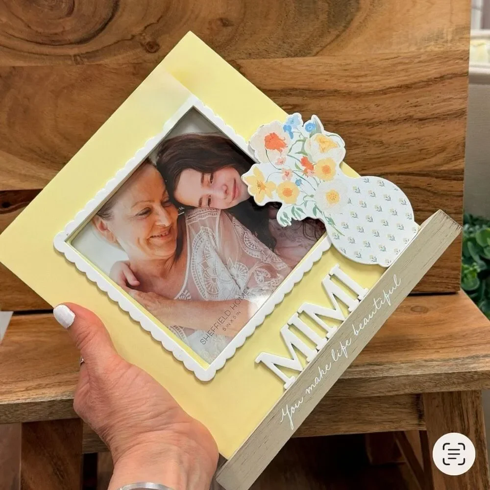 NWT Sheffield Home MIMI yellow square scalloped tabletop picture frame 5X5 photo